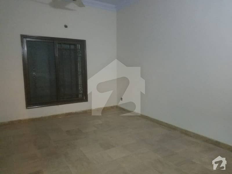 1600 SQ FIT 2ND FLOOR APARTMENT 3 BED DD NEAR SHAHEEDEMILAT ROAD