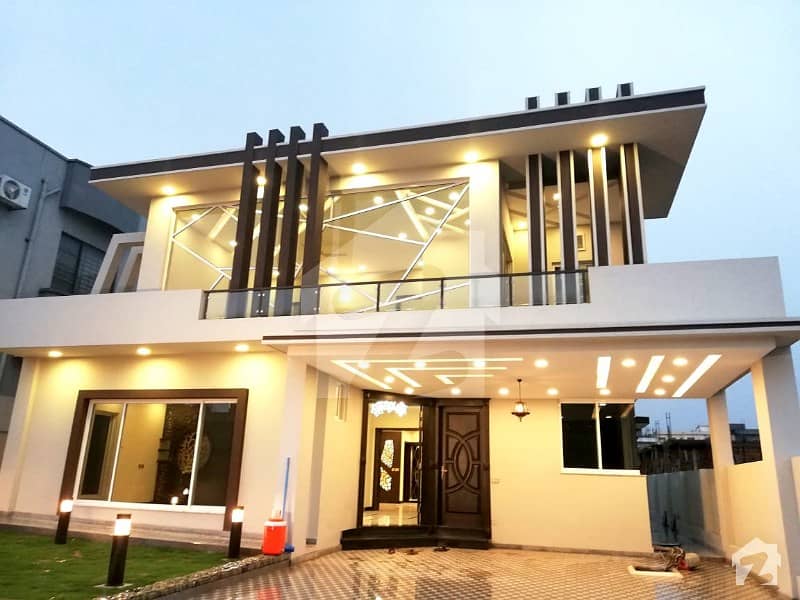 Stylish 1 Kanal House With Big Lawn In Bahria Town