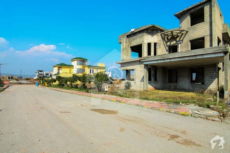 1 Kanal Gray Structure House With Basement For Sale Sector C Bahria