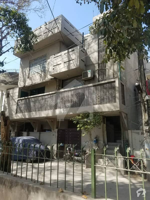 منصورہ لاہور میں 6 کمروں کا 5 مرلہ مکان 1. 4 کروڑ میں برائے فروخت۔