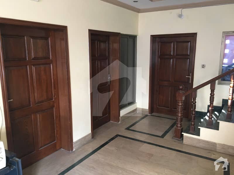 Executive Room In Lahore For Rent