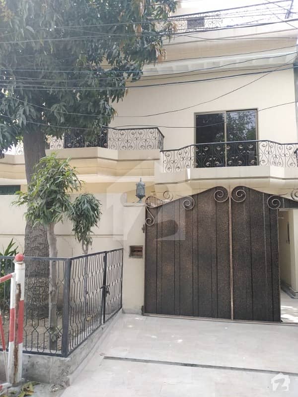 Faisal Town 10 Marla House For Sale Near Back To Akbar Chock