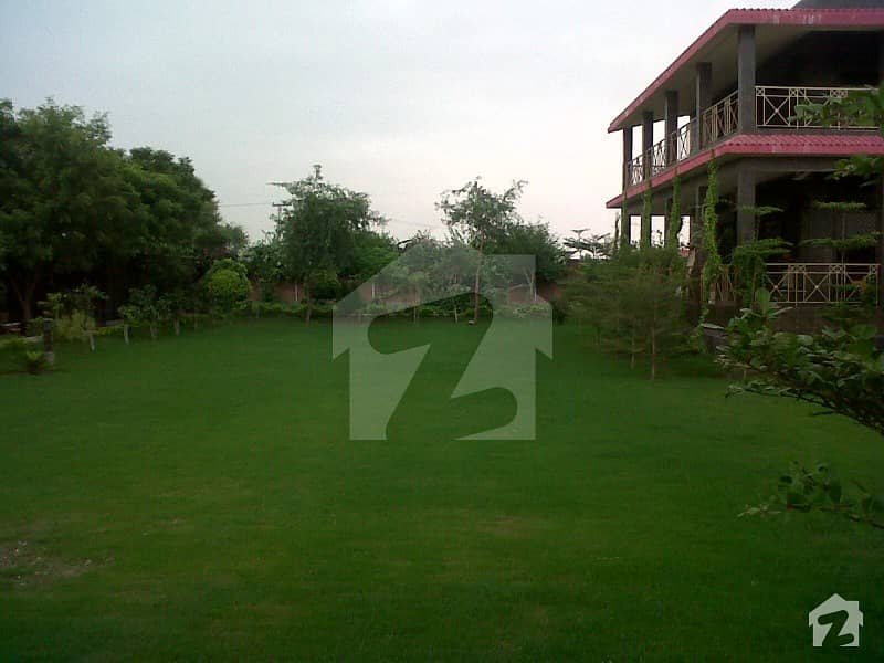 Farm House For Sale On Raiwind Road Near To Becon House University