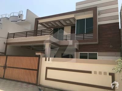 10 Marla Beautiful Double Storey House For Sale 10 Marla Beautiful Double Storey House For Sale