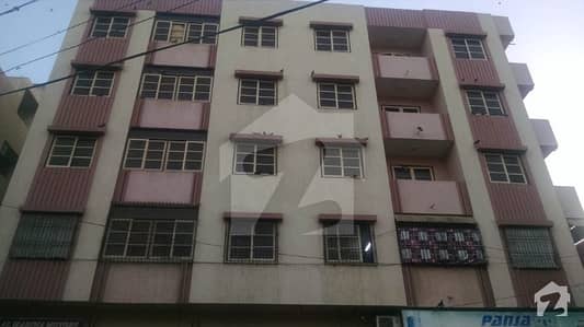 گجر چوک کراچی میں 11 کمروں کا 16 مرلہ عمارت 17 کروڑ میں برائے فروخت۔