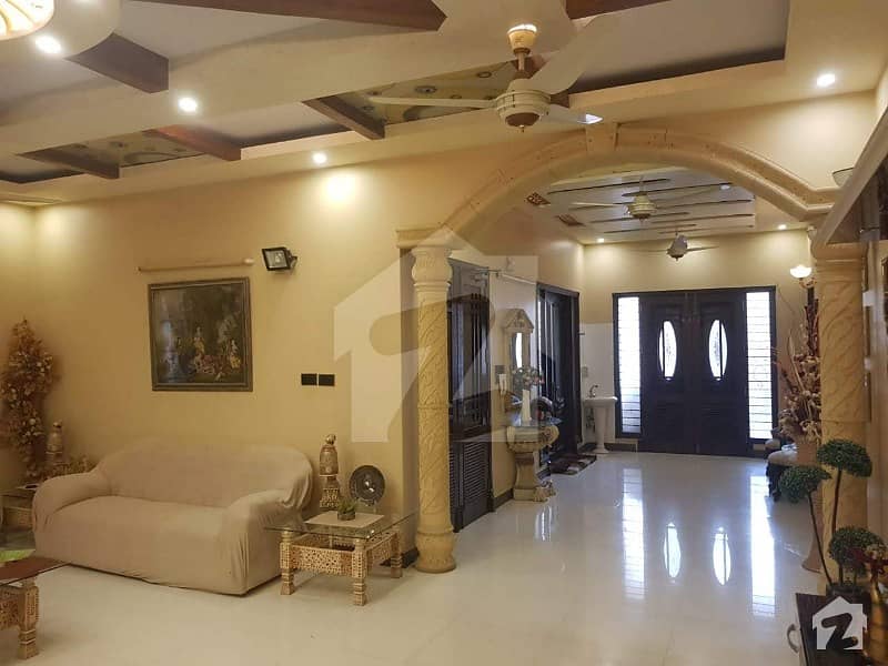 400 Yard Ultra Luxury House In Kaneez Fatima Block 1 On 150 Feet Road