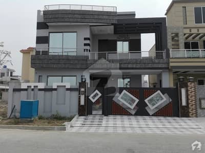 New 10 Marla House For Sale New 10 Marla House For Sale