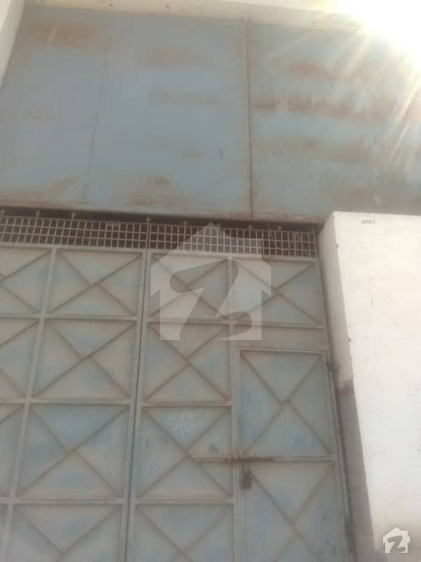 4600 square feet warehouse space is available for rent on korangi road