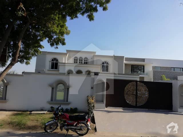 33 Marla Brand New Luxury House For Sale  100 Ft Wide Road, Mind- Blowing Outclass Work
