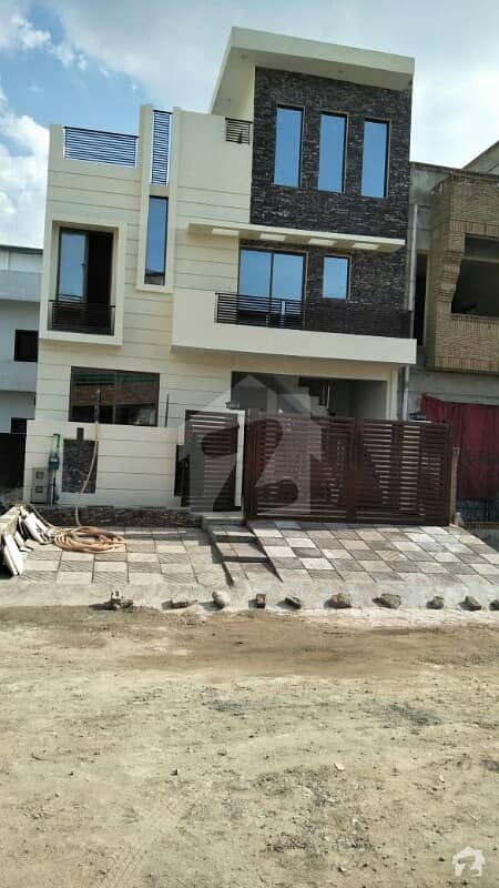 D-12  4 Marla Brand New House For Sale