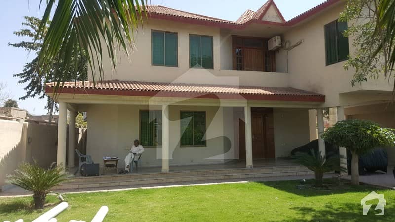 25 Marla Commercial Bungalow In Multan Available On Rent