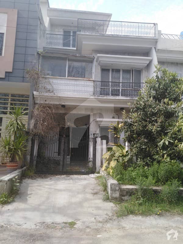 20x40 renovate able house available for urgent sale