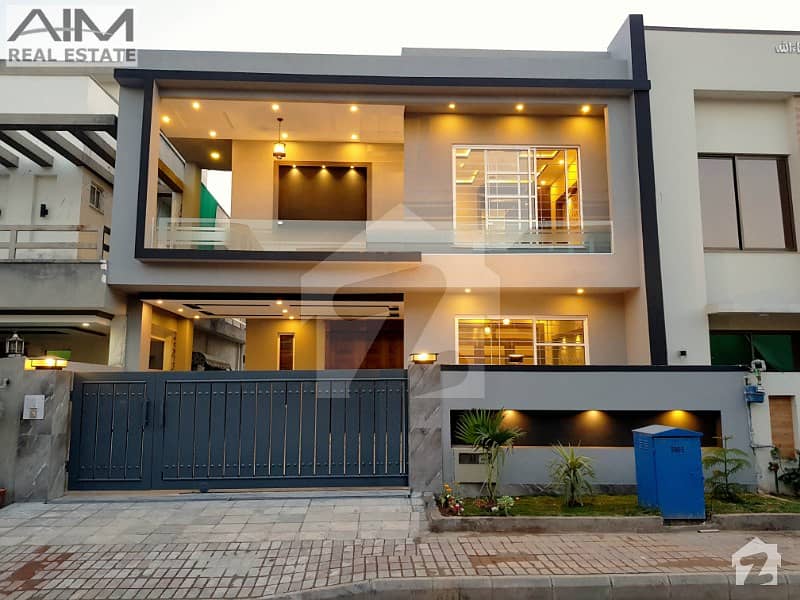 10 Marla Luxurious House For Sale In Bahria Town