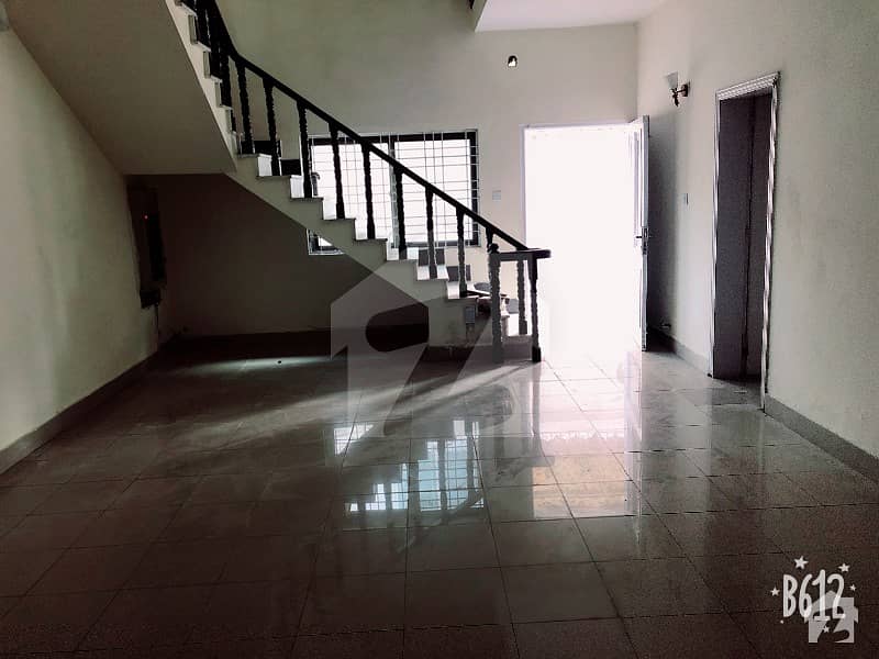 E7 HOUSE FOR RENT SIZE 933 YARDS E7 HOUSE FOR RENT SIZE 933 YARDS