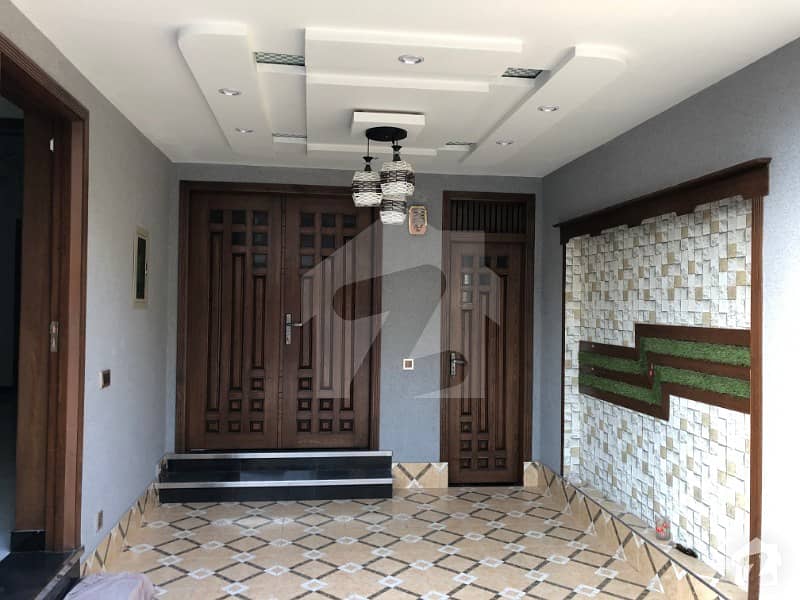 بحریہ ٹاؤن ۔ بلاک اے اے بحریہ ٹاؤن سیکٹرڈی بحریہ ٹاؤن لاہور میں 3 کمروں کا 5 مرلہ مکان 1.35 کروڑ میں برائے فروخت۔