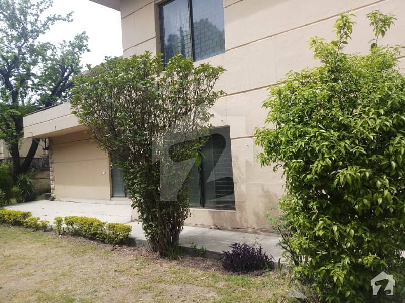 1888 Square Yards House Is Available For Sale On  F-7 Islamabad