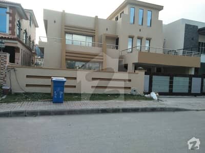 Beautiful 1 Kanal House Sale In Phase 4 Beautiful 1 Kanal House Sale In Phase 4