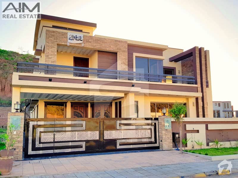 Luxurious 1 Kanal House For Sale
