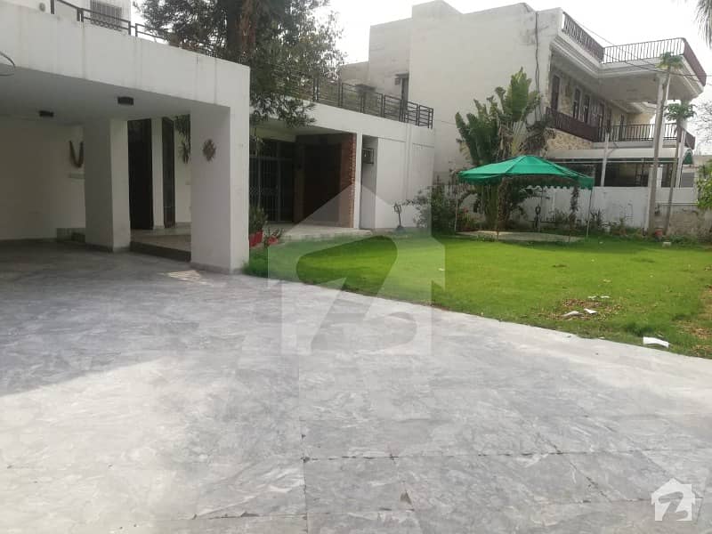 2 Kanal Luxurious Double Storey House Available For Rent