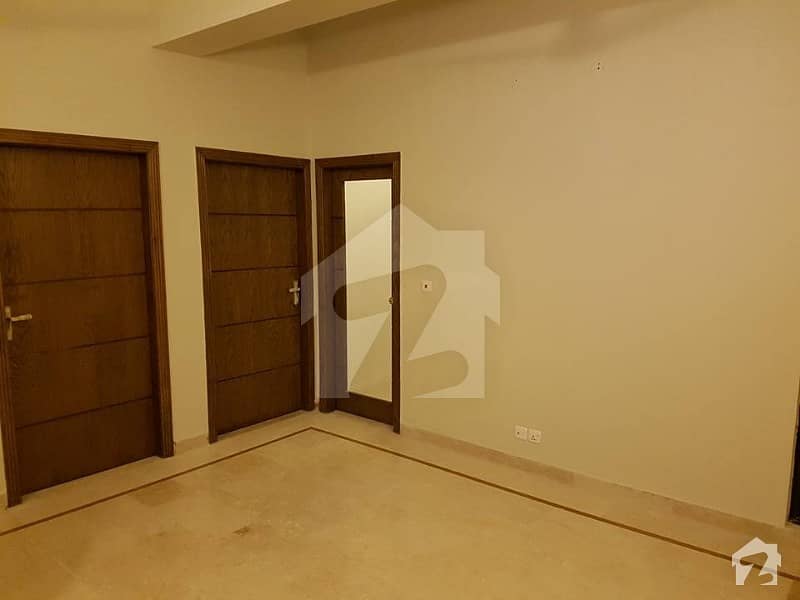 Ideal Location Flat Is Available For Sale