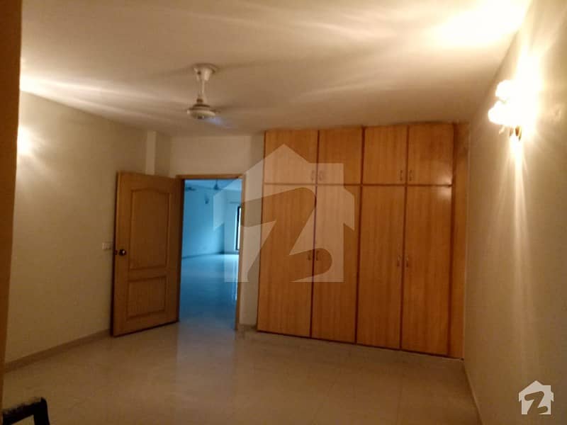 Al Rehman Garden Used House For Rent Here Good Location Hot Offer