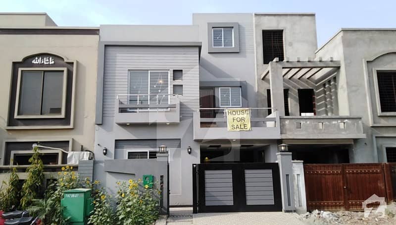 Brand New Double Storey House For Sale At Main Boulevard
