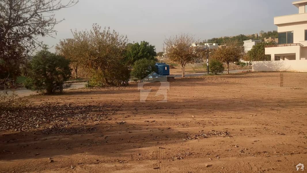 136 Ft Front 1 Kanal Plot With 14 Marla Extra Land For Sale Bahria