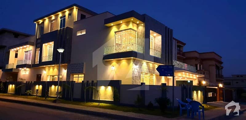 Corner Stylish 1 Kanal House  In Bahria Town