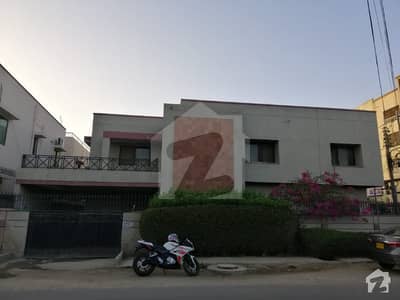 300 Sq Yards Corner House For Sale At Dha Phase 4