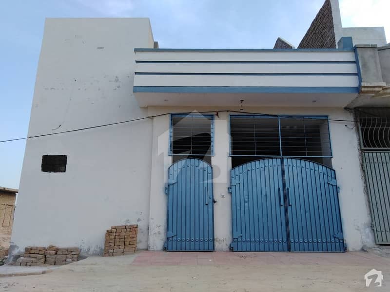 حمزہ ٹاؤن بہاولپور میں 2 کمروں کا 5 مرلہ مکان 18 ہزار میں کرایہ پر دستیاب ہے۔