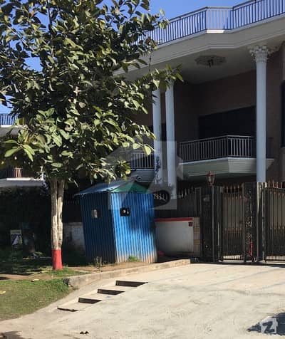 555 Sq. Yd Beautiful Double Unit Corner House Prime Location F10 555 Sq. Yd Beautiful Double Unit Corner House Prime Location F10
