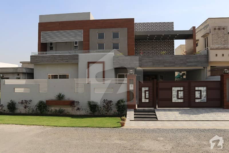 Elegant 1 Kanal Brand New Marvelous Bungalow For Sale