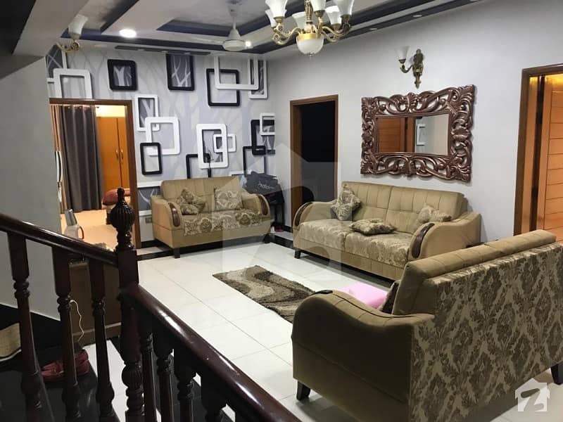 باتھ آئی لینڈ کراچی میں 4 کمروں کا 10 مرلہ مکان 7.25 کروڑ میں برائے فروخت۔