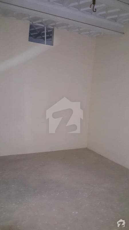 2 bedrooms lounge good condition