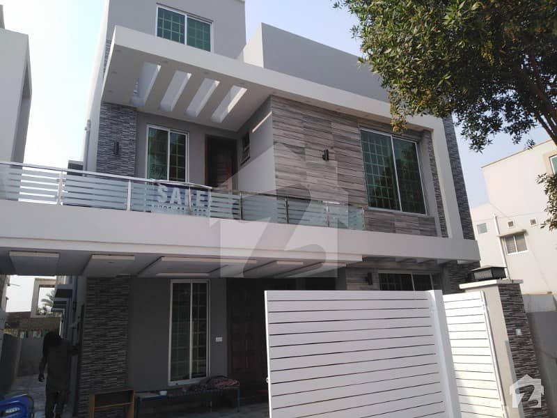 Brand New Luxurious 10 Marla House Overseas B Bahria Town Lahore Brand New Luxurious 10 Marla House Overseas B Bahria Town Lahore
