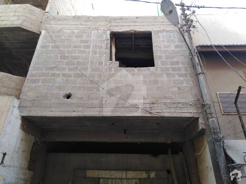 محمود آباد کراچی میں 2 کمروں کا 2 مرلہ فلیٹ 27.5 لاکھ میں برائے فروخت۔