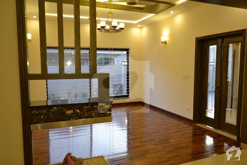اسٹیٹ لائف ہاؤسنگ سوسائٹی لاہور میں 4 کمروں کا 10 مرلہ مکان 2. 3 کروڑ میں برائے فروخت۔