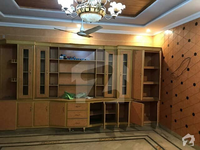 پاک عرب ہاؤسنگ سوسائٹی لاہور میں 2 کمروں کا 10 مرلہ زیریں پورشن 35 ہزار میں کرایہ پر دستیاب ہے۔
