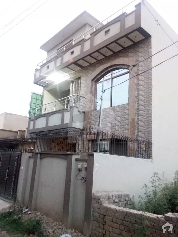 ڈیفنس روڈ راولپنڈی میں 4 کمروں کا 6 مرلہ مکان 75 لاکھ میں برائے فروخت۔