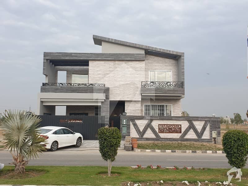 1 Kanal House Is Available For Sale