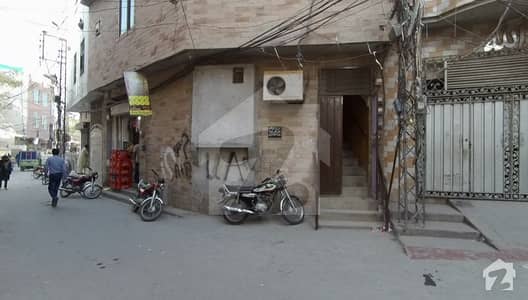 لارنس روڈ لاہور میں 2 مرلہ مکان 90 لاکھ میں برائے فروخت۔