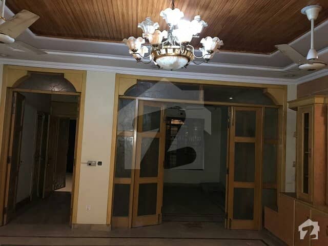 پاک عرب ہاؤسنگ سوسائٹی لاہور میں 2 کمروں کا 8 مرلہ زیریں پورشن 32 ہزار میں کرایہ پر دستیاب ہے۔