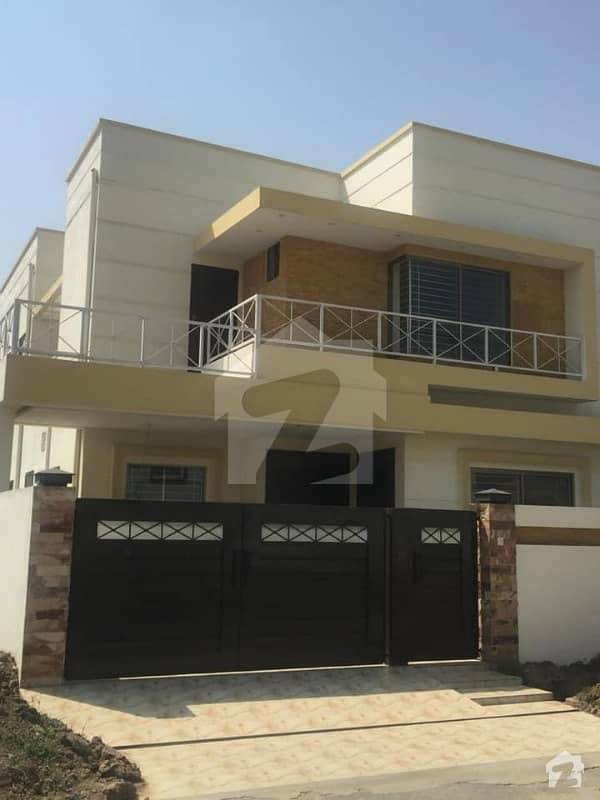 10 Marla House For Sale In A Block