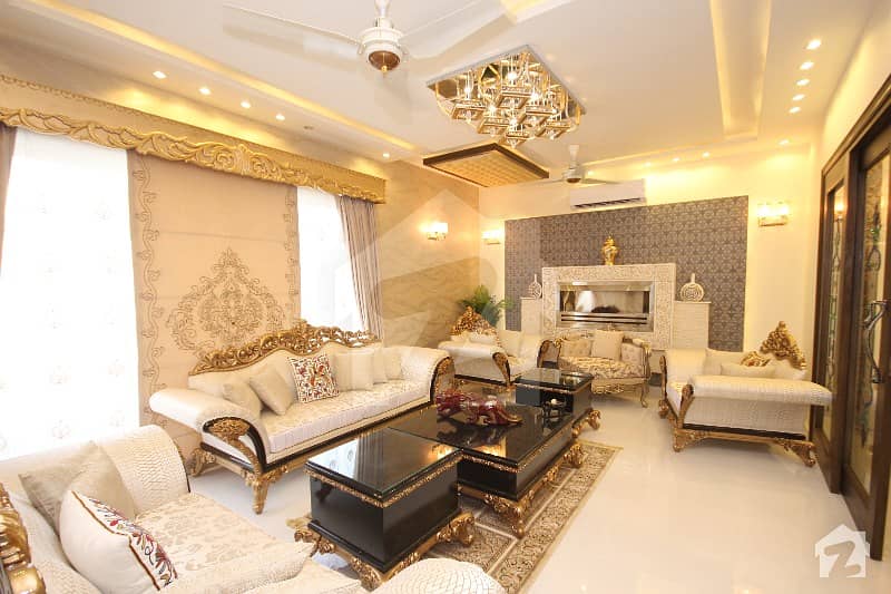 ڈی ایچ اے فیز 6 ڈیفنس (ڈی ایچ اے) لاہور میں 5 کمروں کا 1 کنال مکان 4.3 کروڑ میں برائے فروخت۔