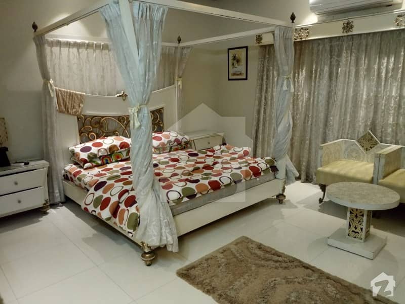 کلفٹن ۔ بلاک 5 کلفٹن کراچی میں 8 کمروں کا 1 کنال مکان 15 کروڑ میں برائے فروخت۔