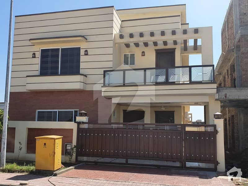 Newly Built 10 Marla House For Sale Newly Built 10 Marla House For Sale