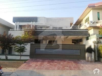 1 Kanal Triple Storey House For Sale In National Police Fondation 1 Kanal Triple Storey House For Sale In National Police Fondation