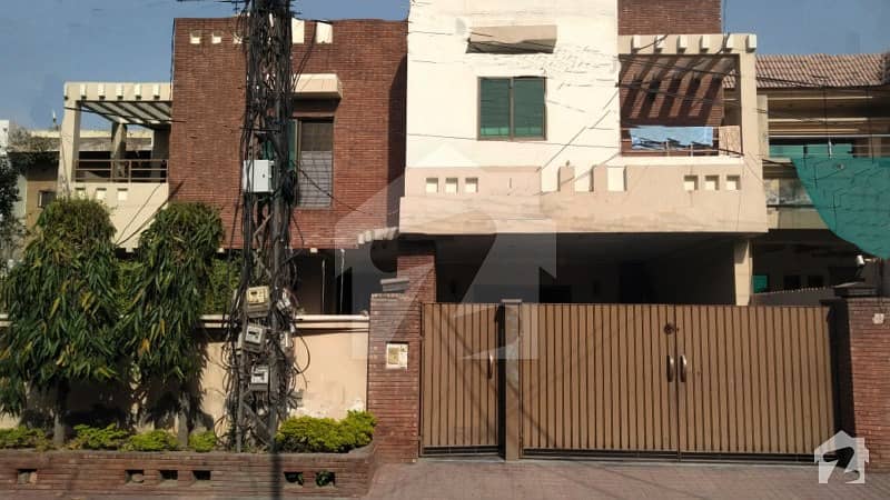 1 Kanal House Is Available For sale In F Block Of Johar Town