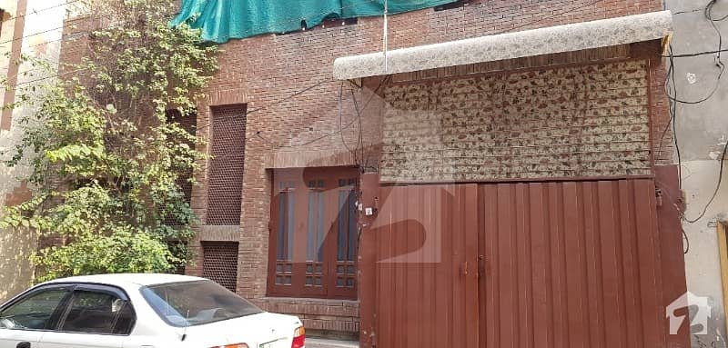 غلام محمد آباد فیصل آباد میں 3 کمروں کا 5 مرلہ مکان 1. 5 کروڑ میں برائے فروخت۔