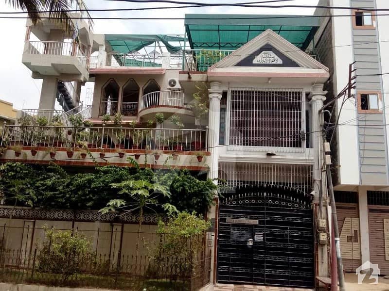 شکارپور کالونی جمشید ٹاؤن کراچی میں 8 کمروں کا 18 مرلہ مکان 10. 25 کروڑ میں برائے فروخت۔